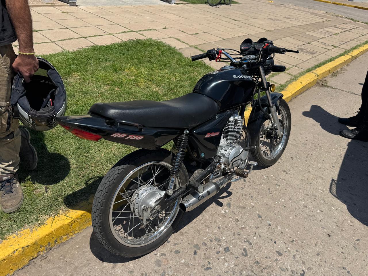 Operativos en Inriville y Monte Buey: Un menor sorprendido haciendo grafitis en la plaza ,un adulto conduciendo con ingesta de 0,8 graduación alcóholica y motocicletas con irregularides