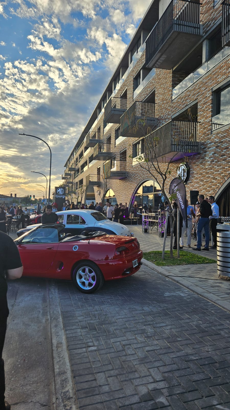 Con tradición y futuro: así presentó Giorgi Automotores el nuevo espacio de MG en Rosario