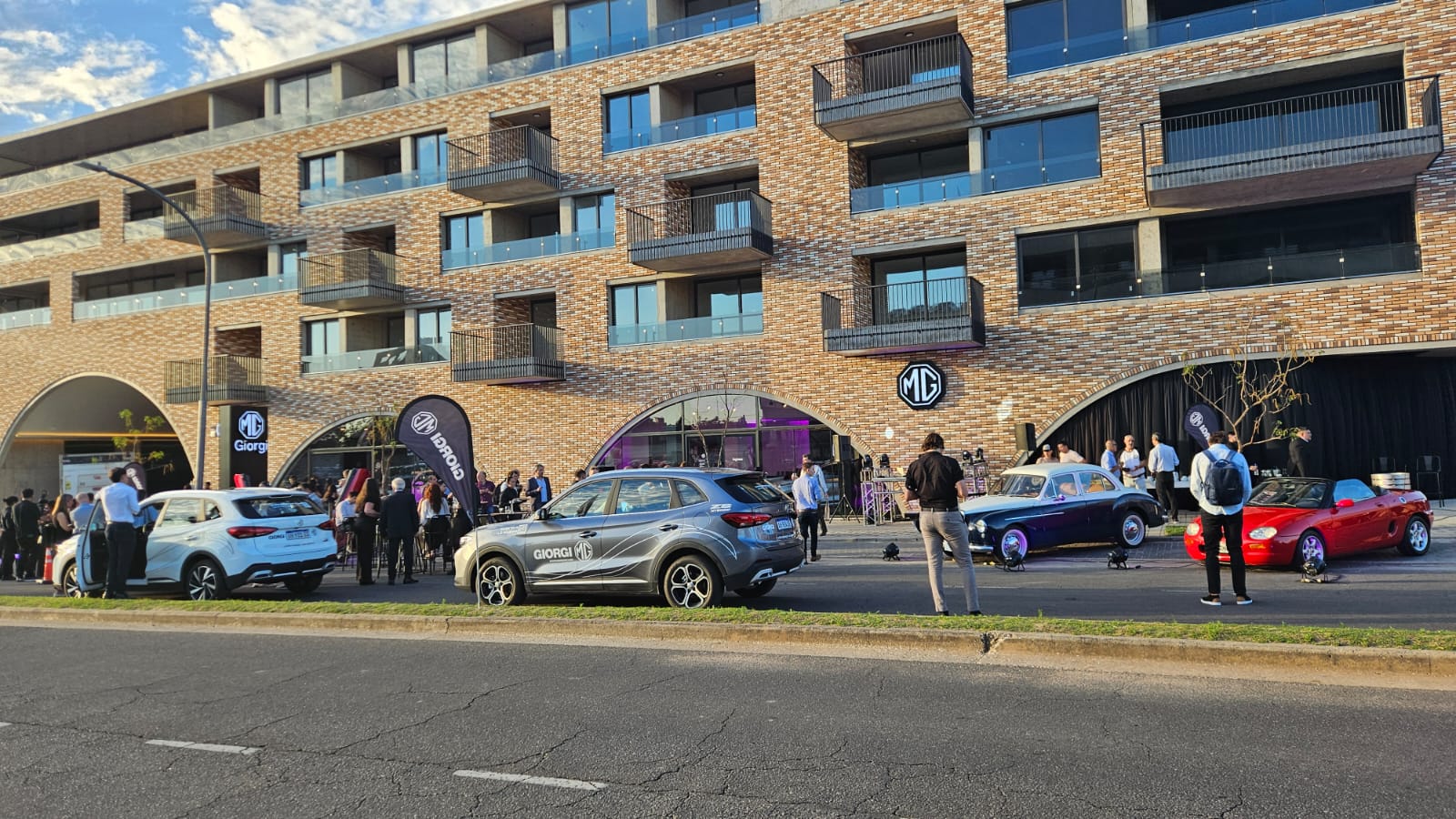 Con tradición y futuro: así presentó Giorgi Automotores el nuevo espacio de MG en Rosario