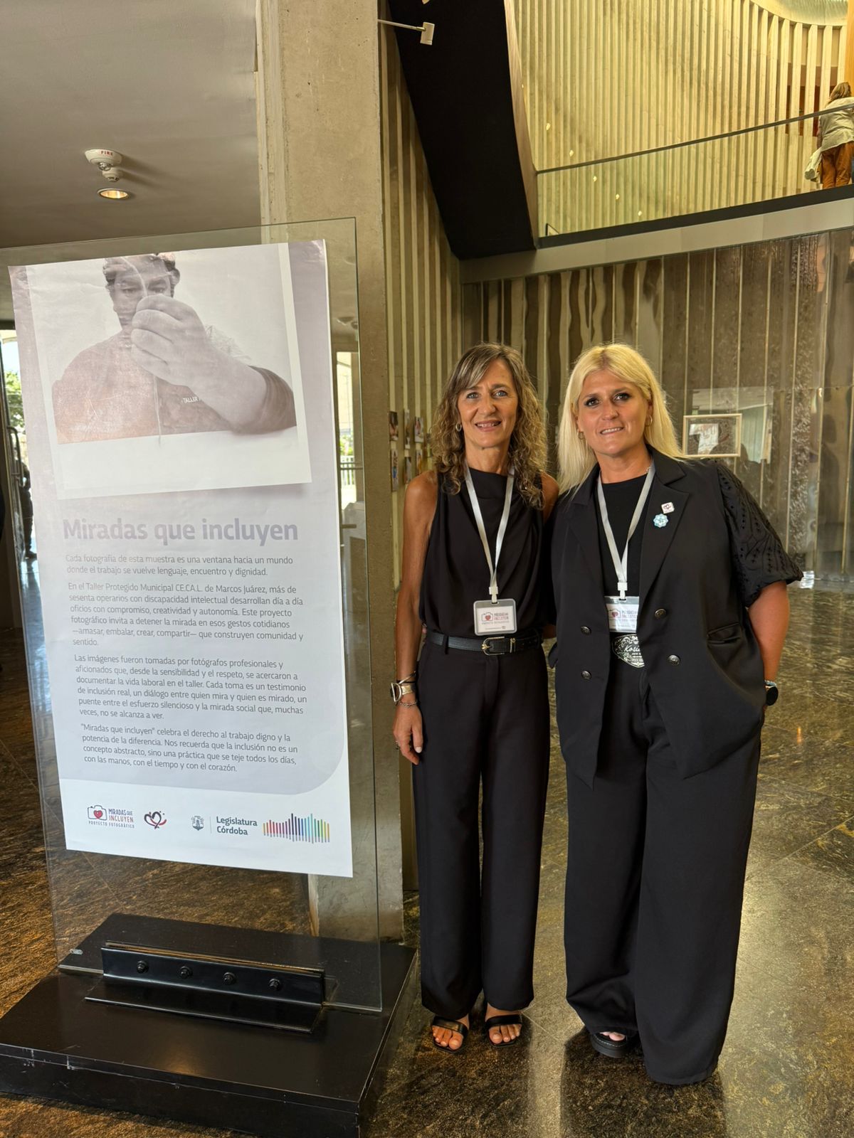 “Miradas que Incluyen”: la muestra de inclusión laboral del Taller CE.CA.L premiada en la Legislatura de Córdoba