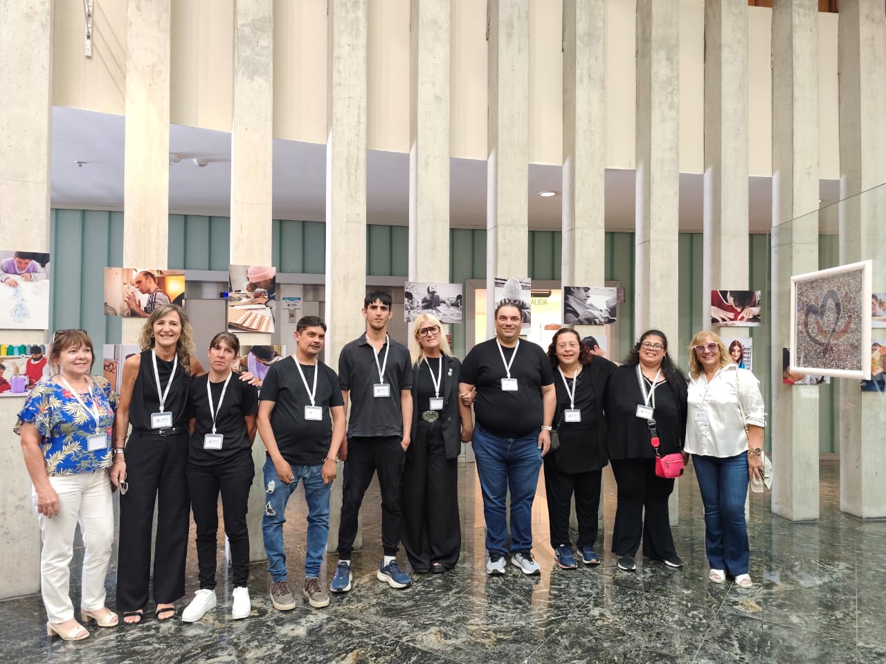 “Miradas que Incluyen”: la muestra de inclusión laboral del Taller CE.CA.L premiada en la Legislatura de Córdoba