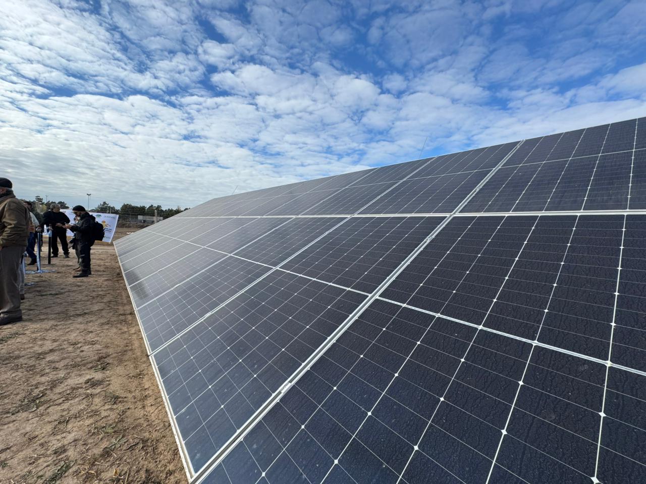 Marcos Juárez inauguró su Parque Solar Comunitario: cómo funciona, qué energía produce y cuál será su impacto futuro