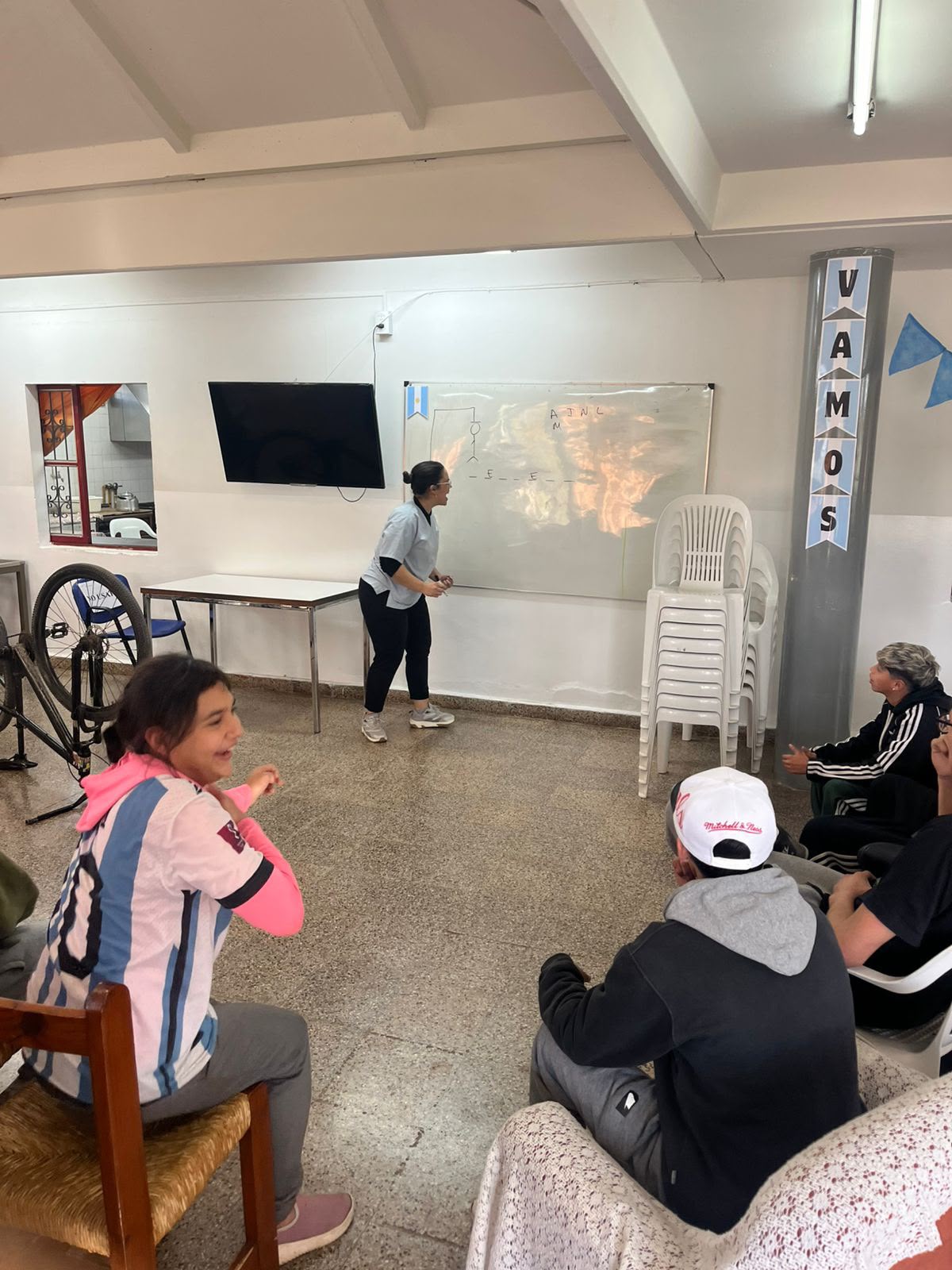 La Escuela de Oficios suma valor al Ropero Comunitario con un proyecto de reutilización de prendas