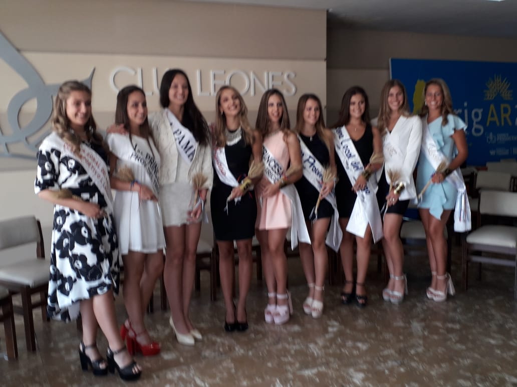 Lourdes Sosa, de Chaco, es la nueva reina Fiesta Nacional del Trigo