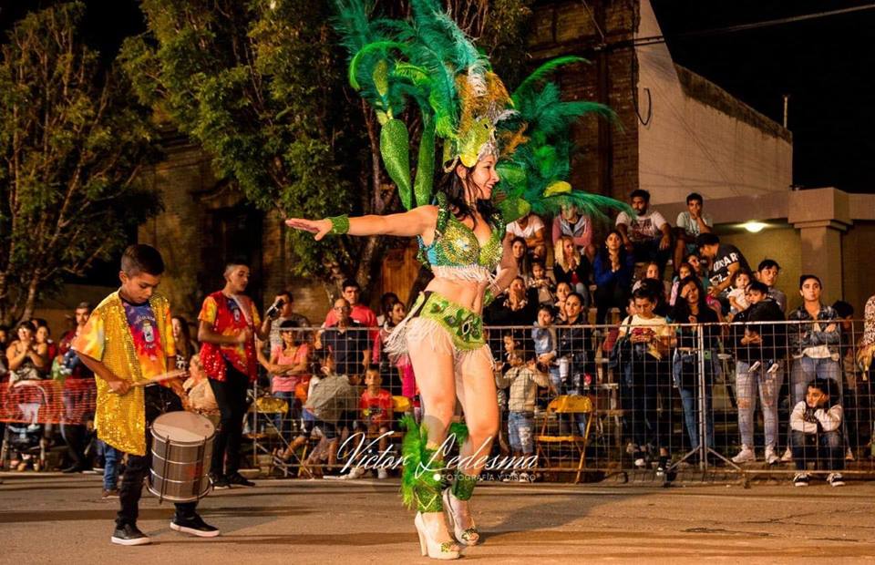 Marcos Juárez: Harumi arrasó en el carnaval llevandose 5 premios