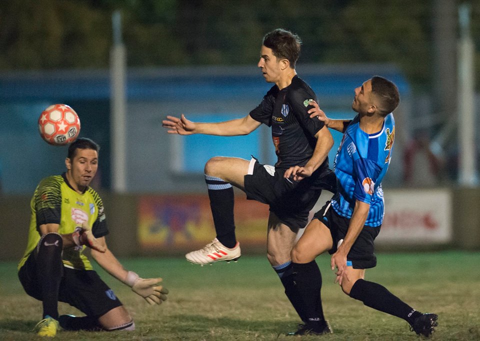 Justo a los 40 años Damián Di Yenno, el enorme golero de San Martín,  le dice adiós al fútbol