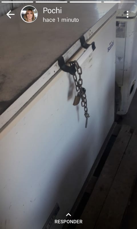 Armstrong:  robaron botines, pelotas y el bufét de Barraca