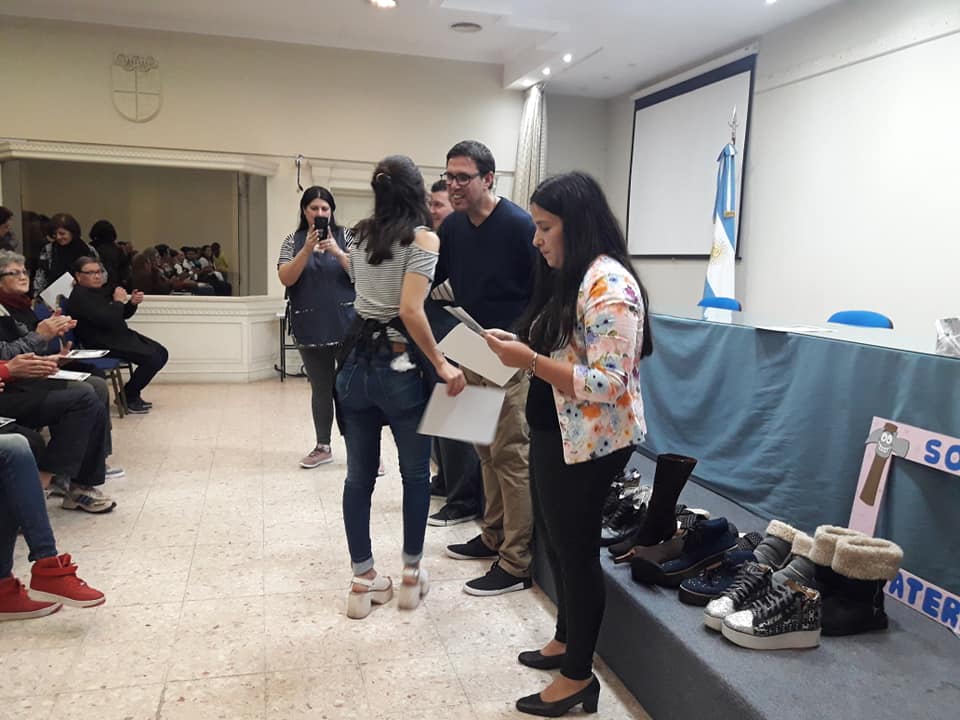 Finalizó el taller de compostura de calzados