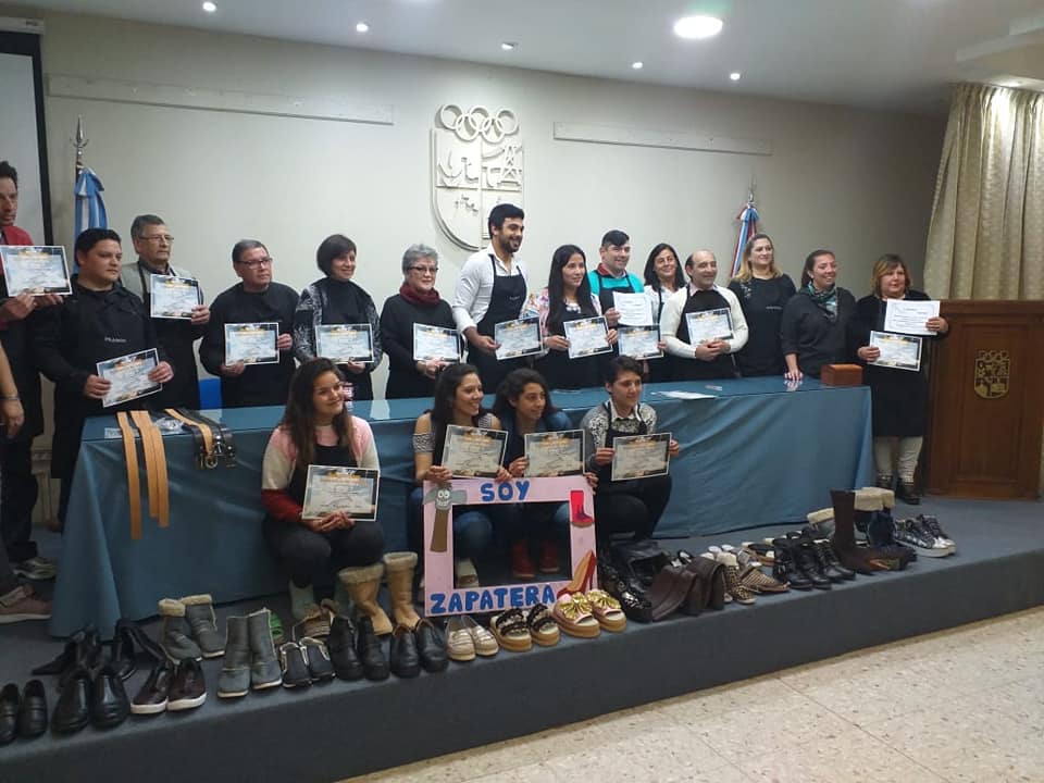 Finalizó el taller de compostura de calzados