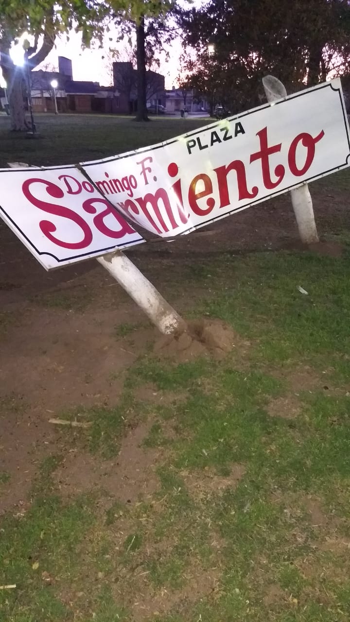 Marcos Juárez: vandalismo en Plaza Sarmiento