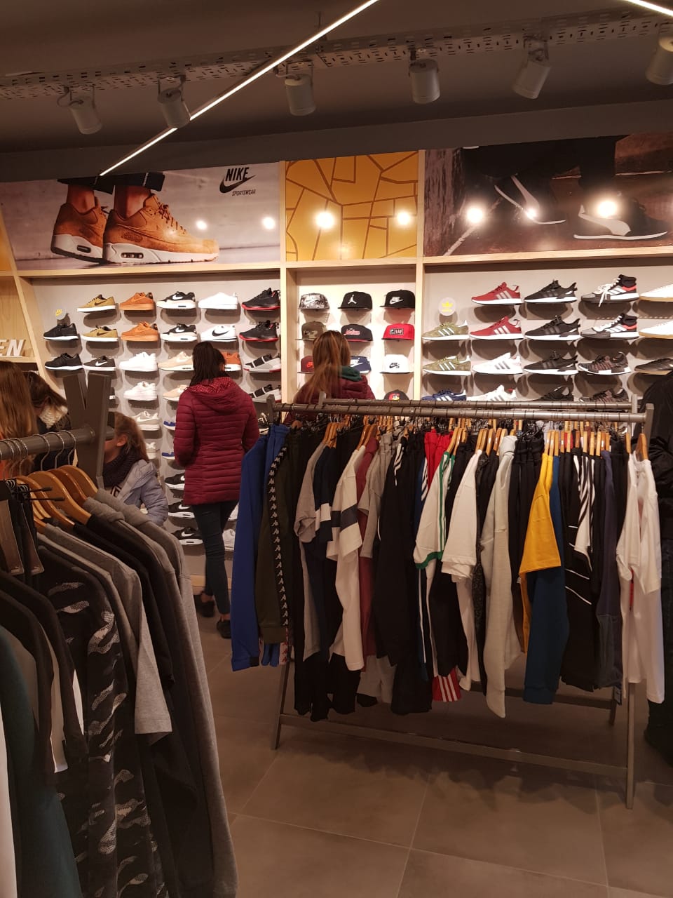 Luego de la inauguración de Henzy, reformarán Rossetti como All Sport  

