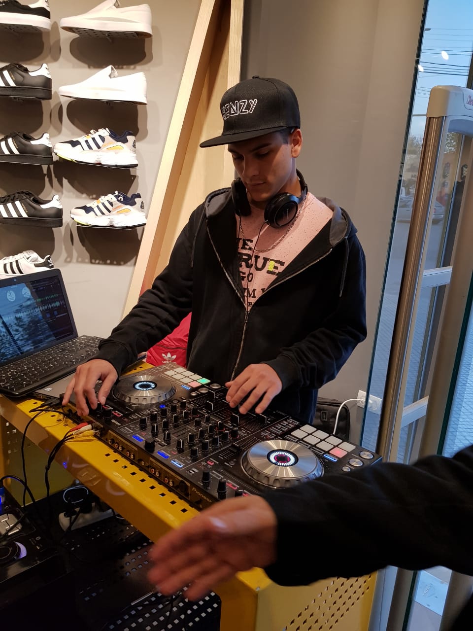 Luego de la inauguración de Henzy, reformarán Rossetti como All Sport  

