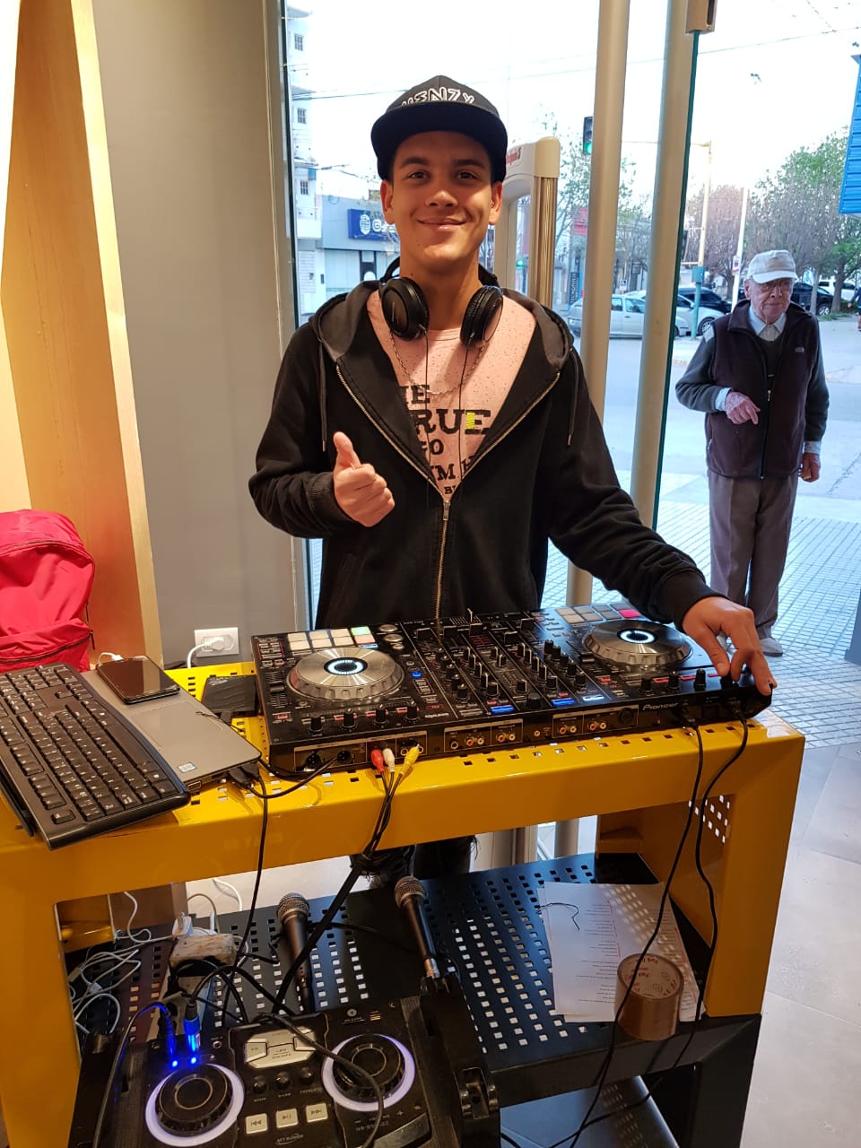 Luego de la inauguración de Henzy, reformarán Rossetti como All Sport  

