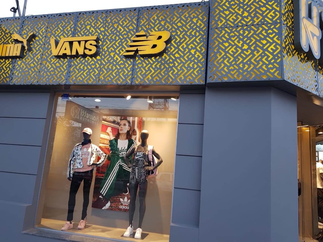 Luego de la inauguración de Henzy, reformarán Rossetti como All Sport  

