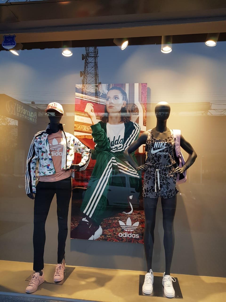 Luego de la inauguración de Henzy, reformarán Rossetti como All Sport  

