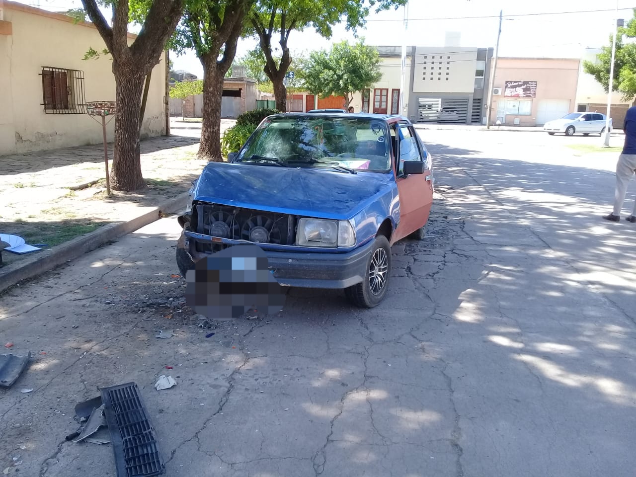 Bomberos traslado heridos de dos accidentes en zona urbana de Leones