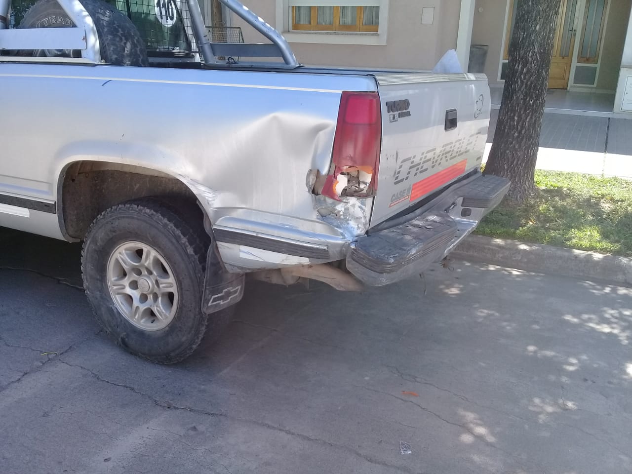 Bomberos traslado heridos de dos accidentes en zona urbana de Leones