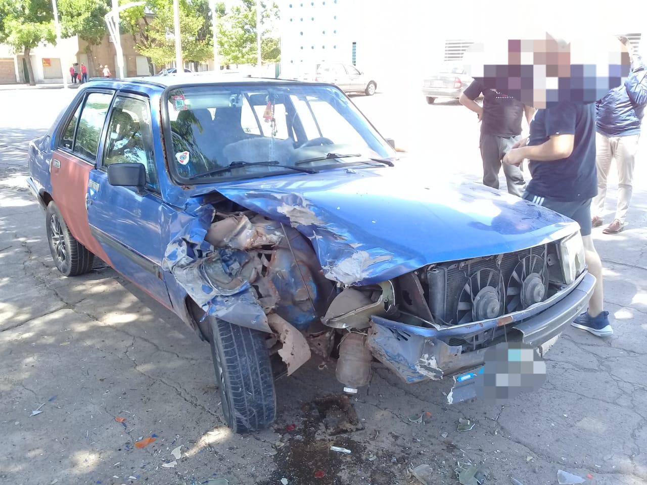 Bomberos traslado heridos de dos accidentes en zona urbana de Leones