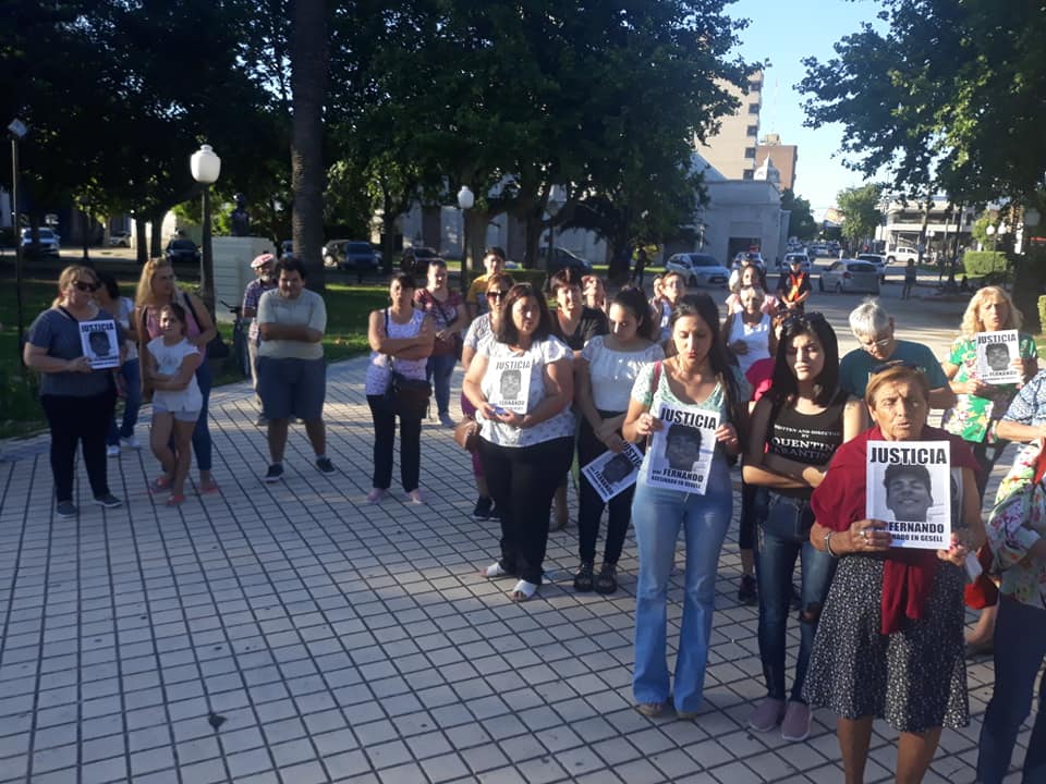 Marcos Juárez marchó por Fernando