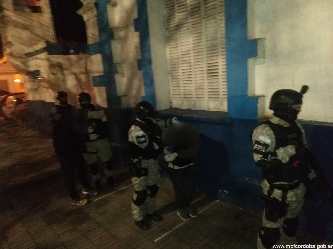 Marcos Juárez: detienen a una pareja por narcomenudeo frente a la escuela Alberdi en Villa Argentina