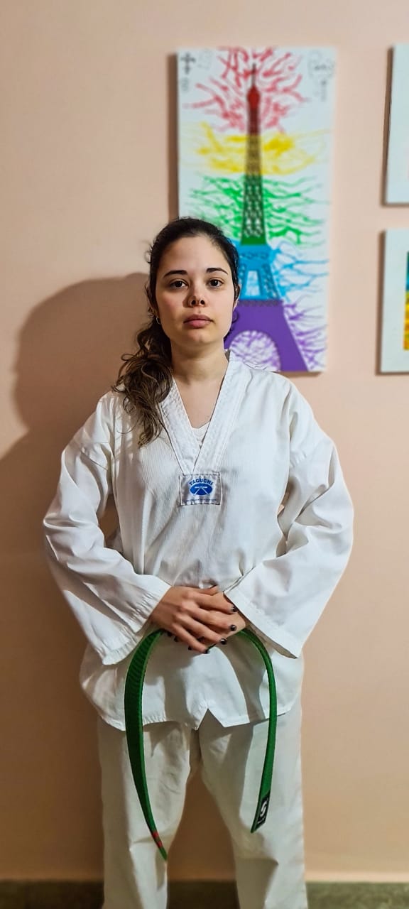 Es hipoacúsica y compite para representar al país en taekwondo