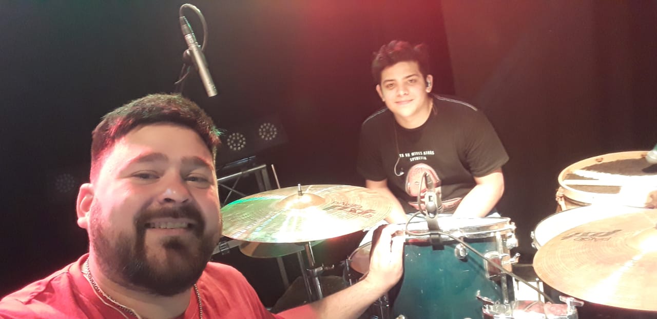 Sábado 18 horas: 