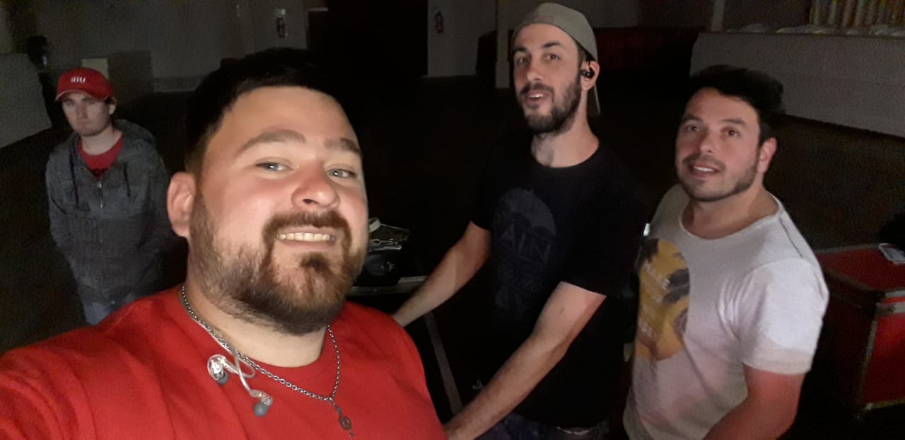 Sábado 18 horas: 