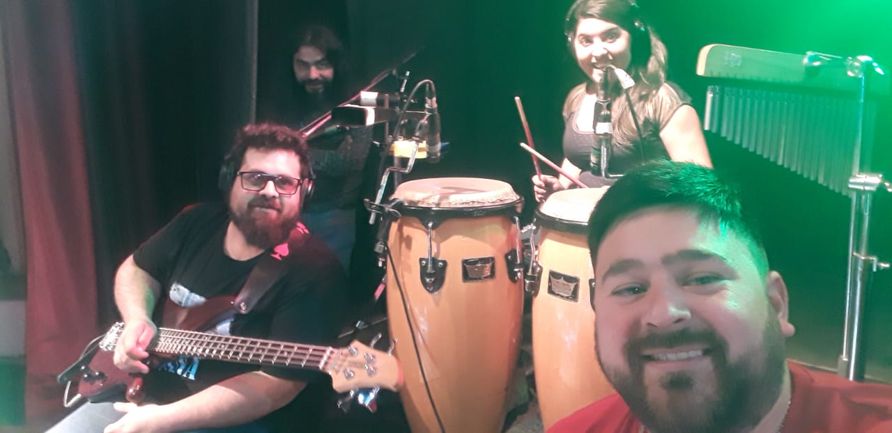 Sábado 18 horas: 