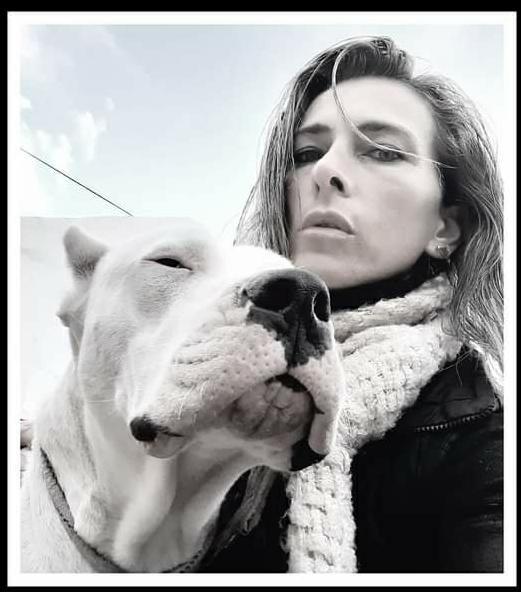 Cría Dogos Argentinos hace 11 años y ganó en competencias mundiales