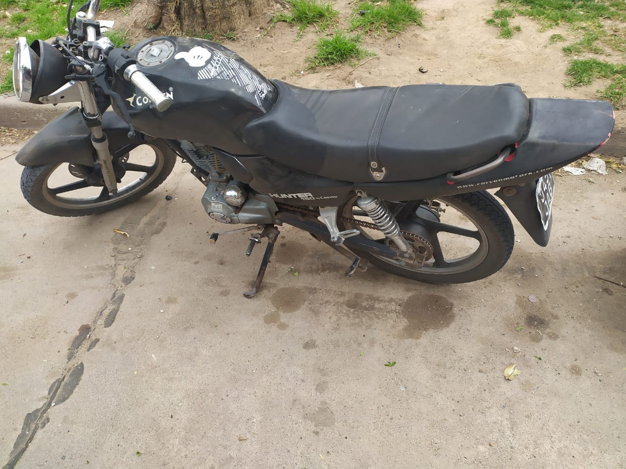 Menor trasladado al hospital tras chocar con un auto