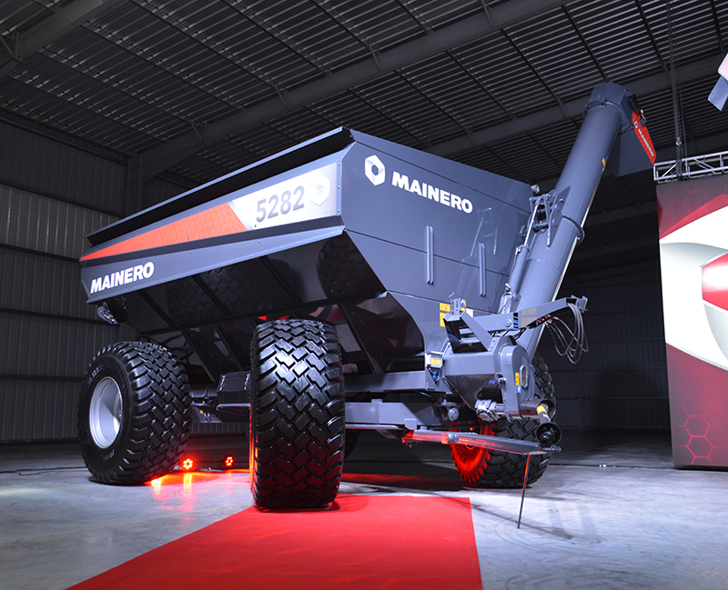 Mainero presentó cuatro nuevas tolvas autodescargables