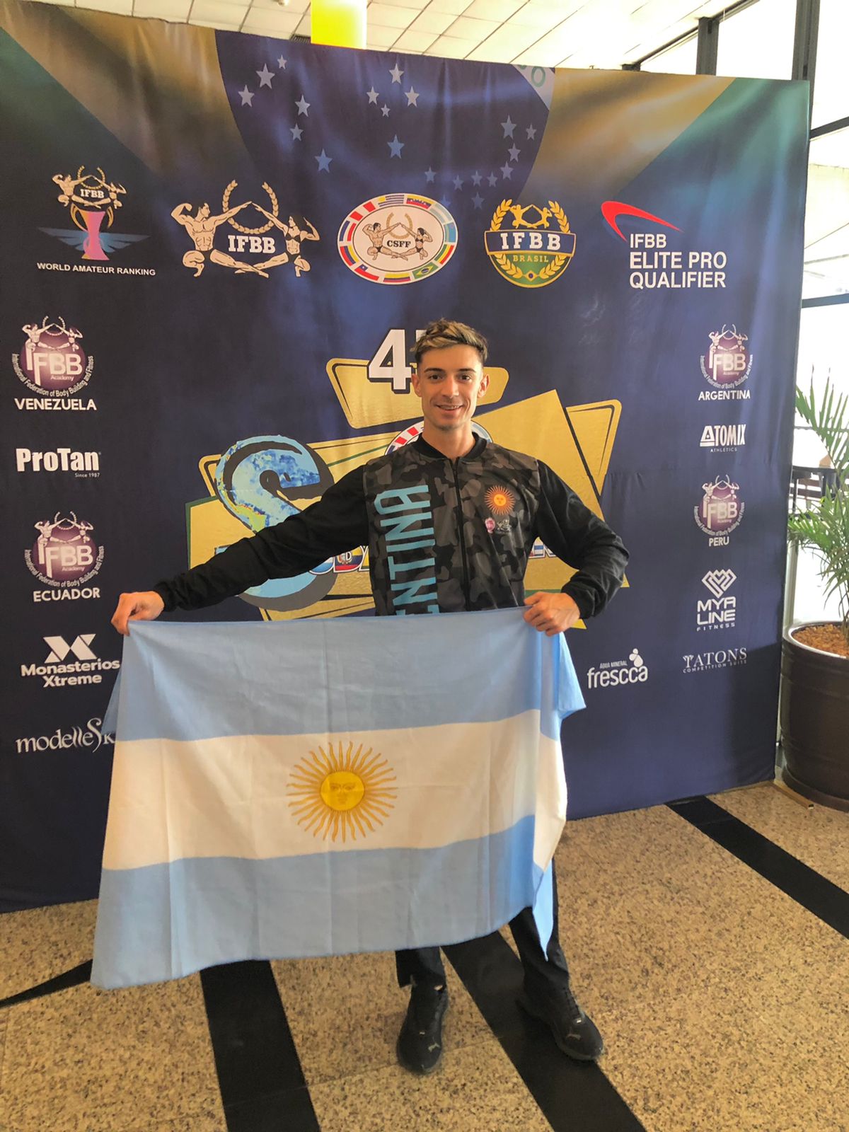 “Cuando uno entrena busca el bienestar, no sirve sufrir, hay que disfrutarlo”, dijo Tomás Amaya, campeón de fisicoculturismo 