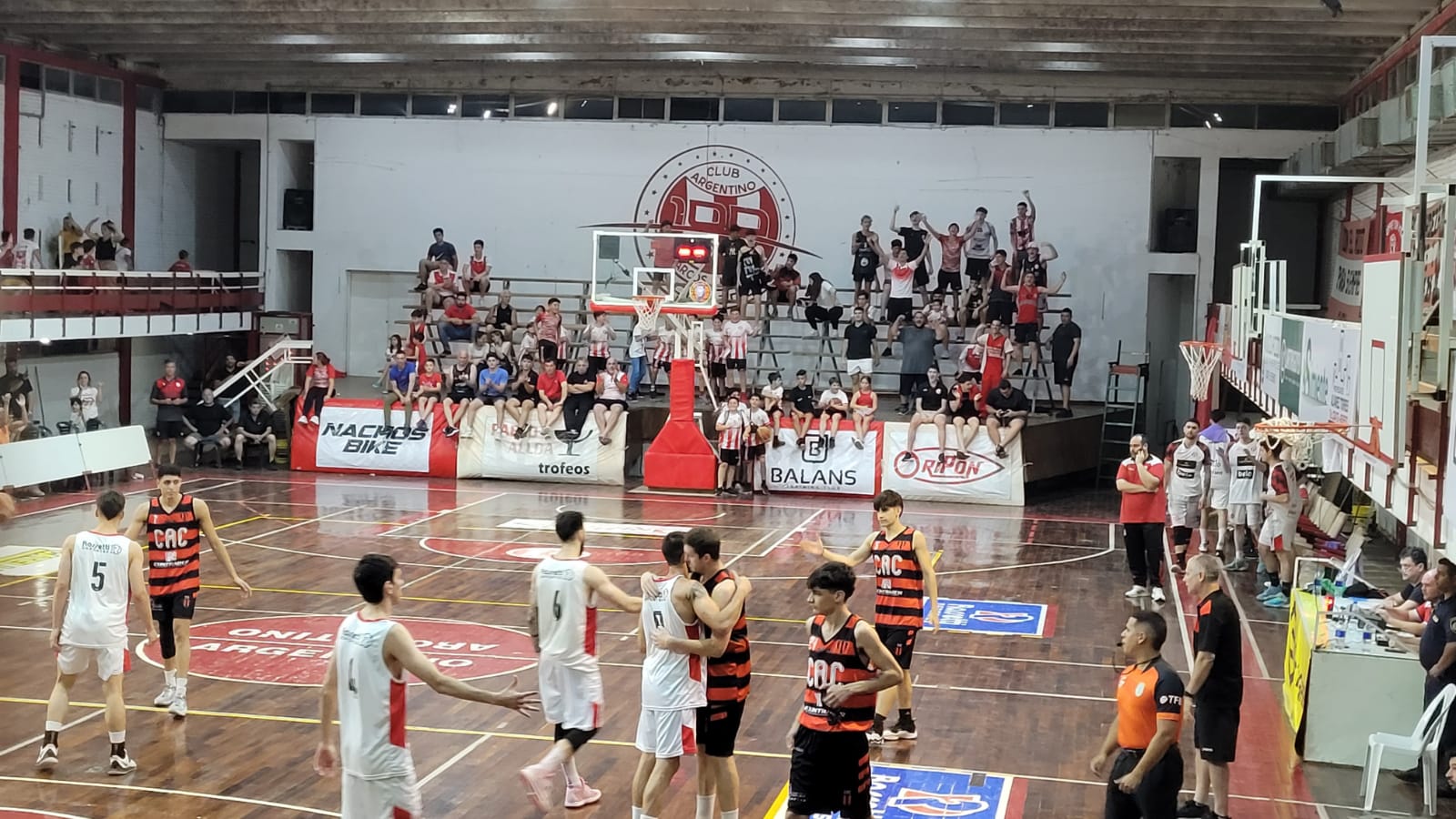 Argentino le ganó el tercer juego a Carcarañá y es finalista de la Cañadense