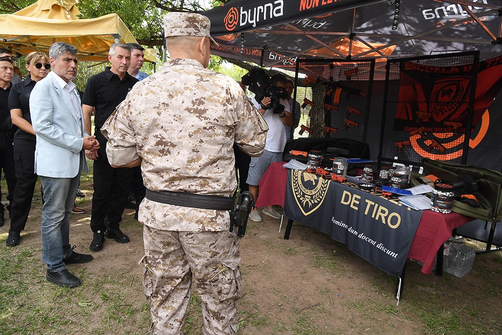 La Policía de Córdoba ya cuenta con 5.000 armas de letalidad reducida 